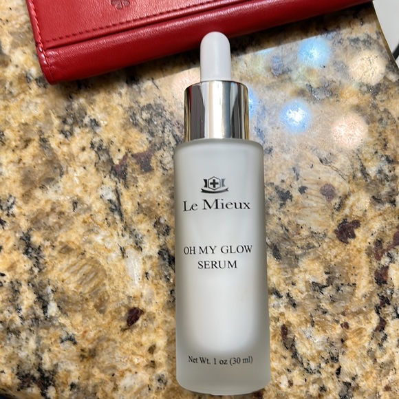 NEW!!! Le Mieux oh my glow serum - no diffuser squeeze top and apply - Picture 3 of 3